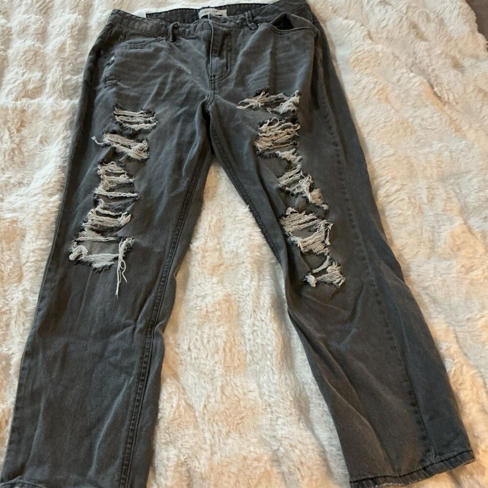 Almost Famous Distressed Straight Gray Denim Jeans 5-Pocket Design size 11